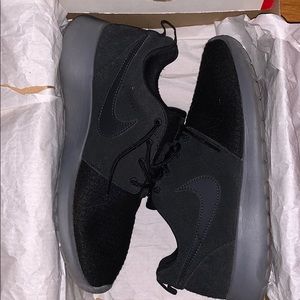 Women’s Nike Rosherun Winter